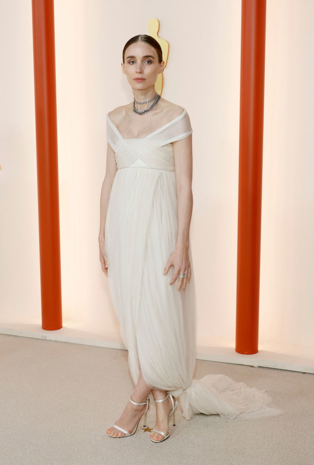 Oscary 2023: Rooney Mara w sukni Alexander McQueen