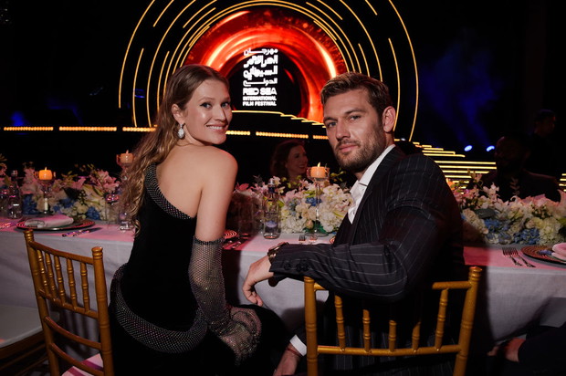 Toni Garrn i Alex Pettyfer