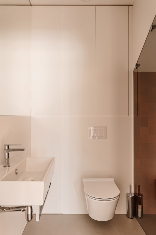 Jesienna paleta barw w domu pod Warszawą, projekt: pracownia 3XEL Architekci