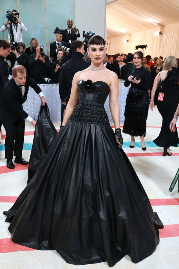 Met Gala 2023: Lily James w sukni Tamara Ralph.