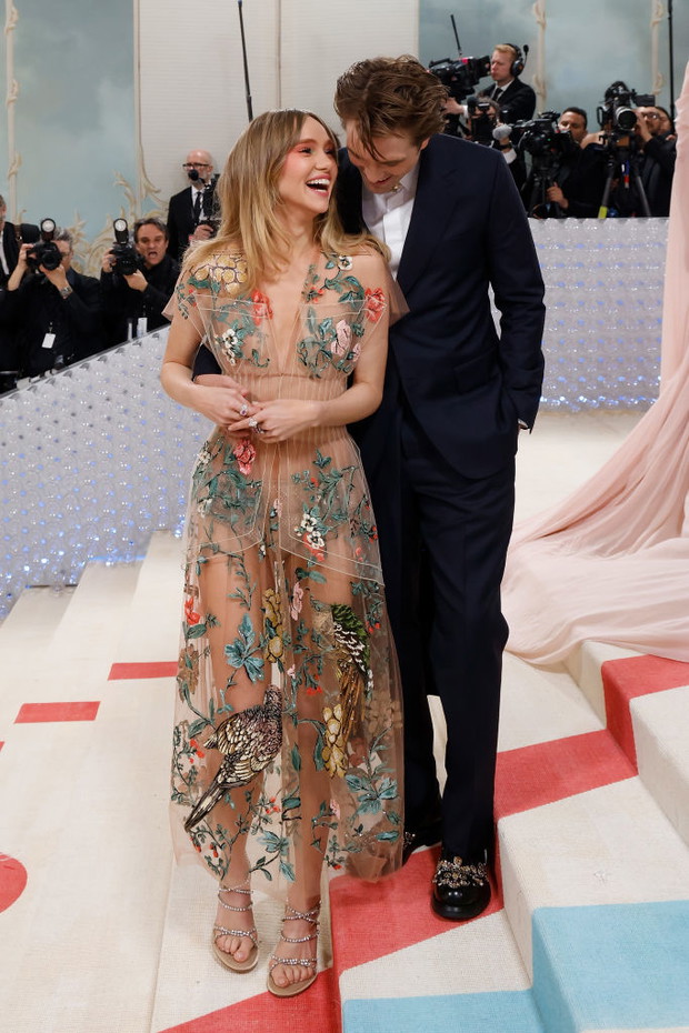 Suki Waterhouse i Robert Pattinson