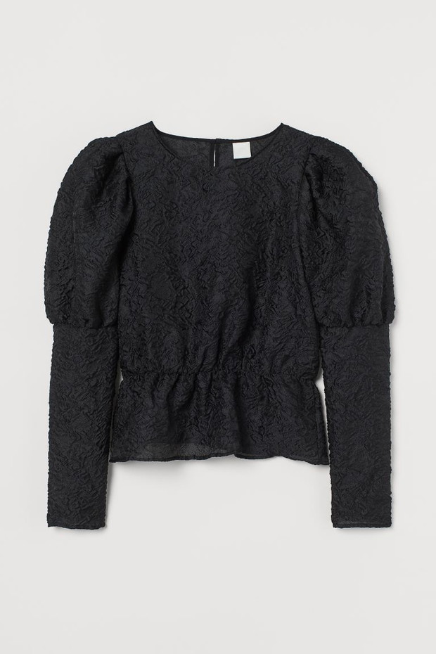 Wyprzedaże w sieciówkach: H&M i mid season sale