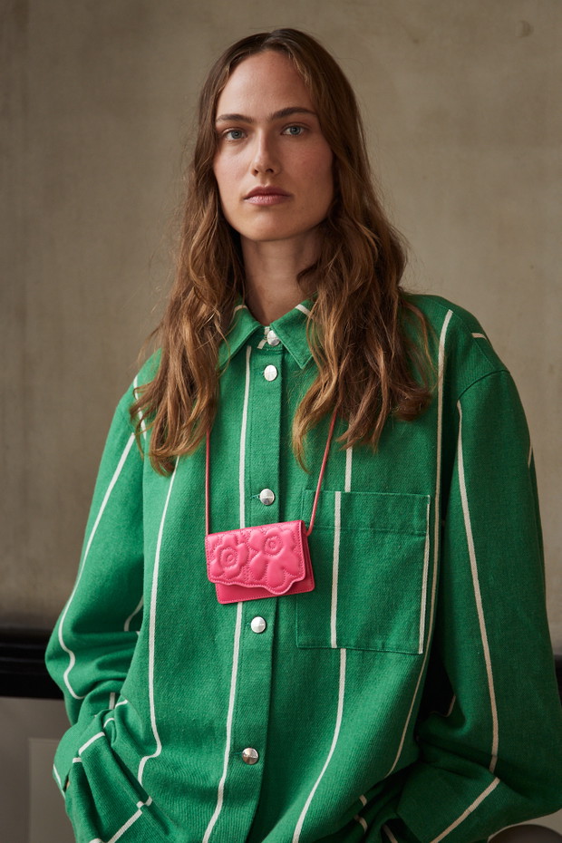 Backstage pokazu Marimekko wiosna-lato 2024