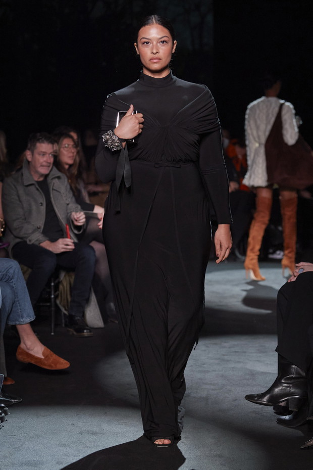 Brandon Maxwell jesień-zima 2022/2023. Krótko i na temat