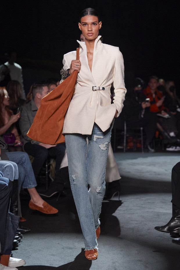 Brandon Maxwell jesień-zima 2022/2023. Krótko i na temat