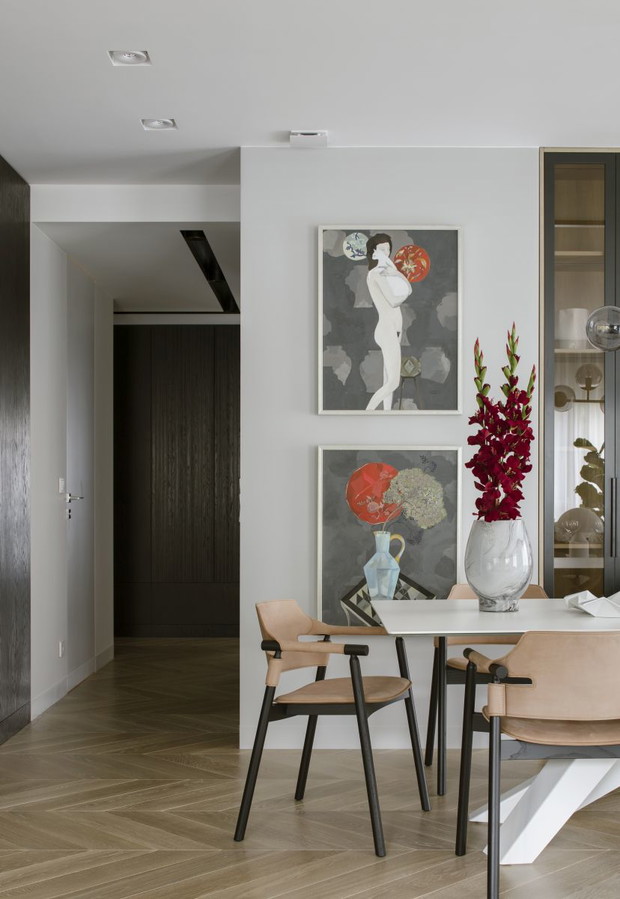 Duży apartament na warszawskim Mokotowie, projekt: MIKOŁAJSKAstudio
