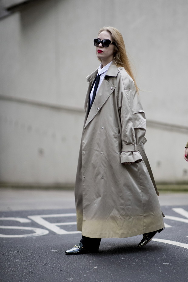 Najpiękniejsze trencze na pierwsze wiosenne dni prosto z londyńskich ulic street style