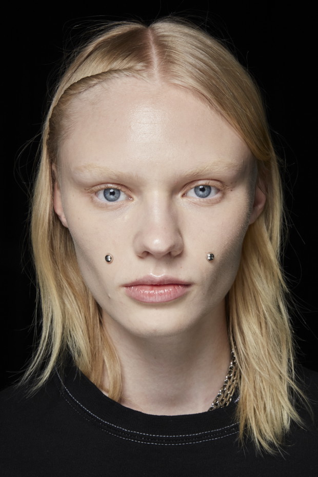 Givenchy jesień-zima 2022/2023 backstage