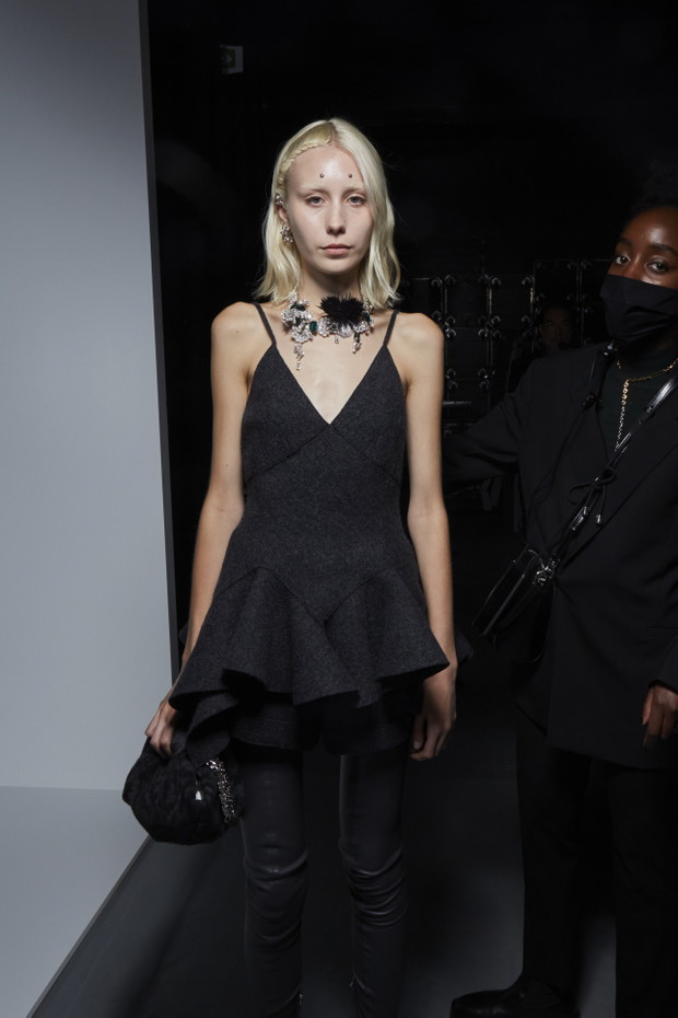 Givenchy jesień-zima 2022/2023 backstage