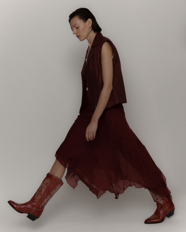 MAKO Burgundy Kiss Capsule Collection