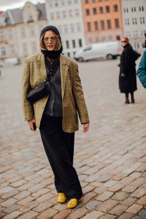 Żakiety i marynarki na ulicach stolic mody street style