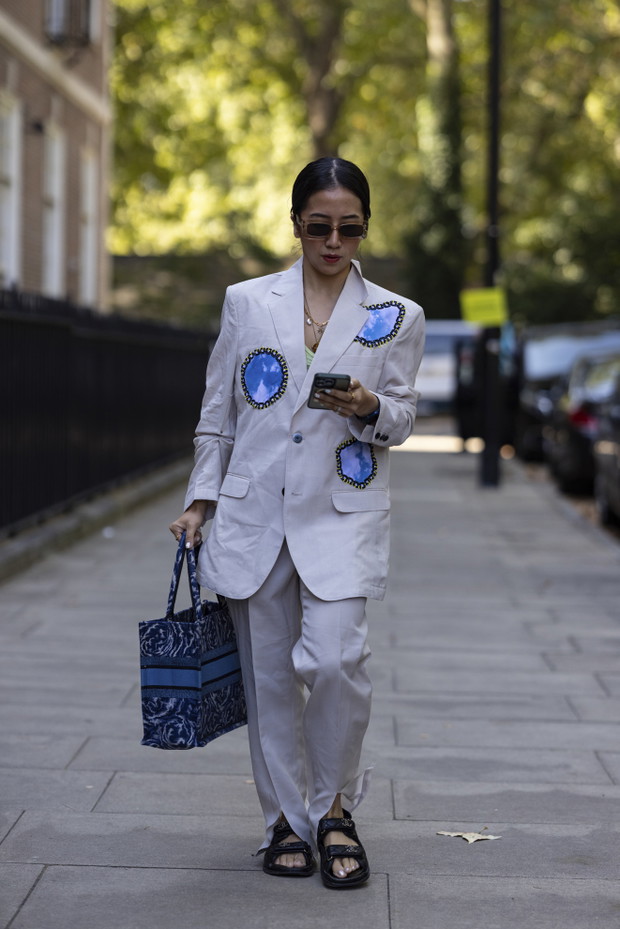 Żakiety i marynarki na ulicach stolic mody street style