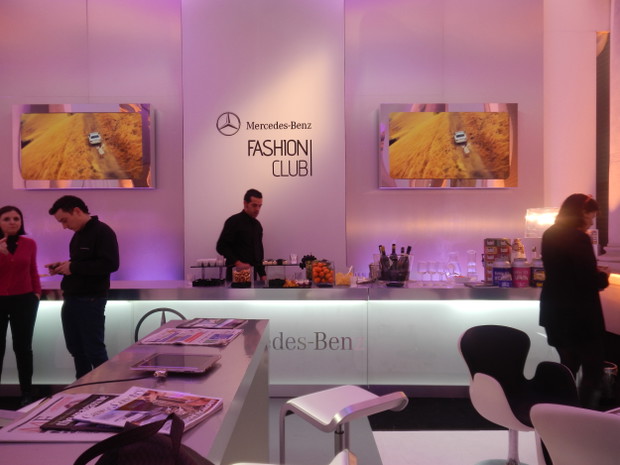 Fashion Week Milano: VIP room Mercedes Benz - tylko dla wybranych, fot. by Nikon COOLPIX S800c