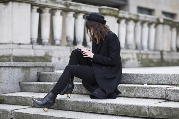 Projekt Levi's Street Fashion, Ewelina Kustra & Levi’s 711. Dziennikarka i projektantka. Kilka lat temu stworzyła markę odzieżową SHE/S A RIOT, a przy Mysiej 3 prowadzi SHE/S A RIOT concept store.
