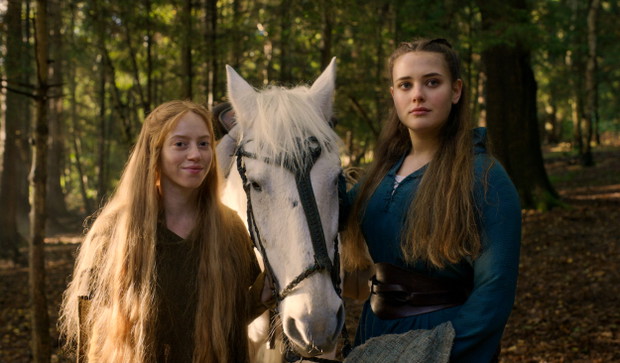 Gwiazda 13 powodów w nowym serialu Netflix. Katherine Langford w produkcji Przeklęta