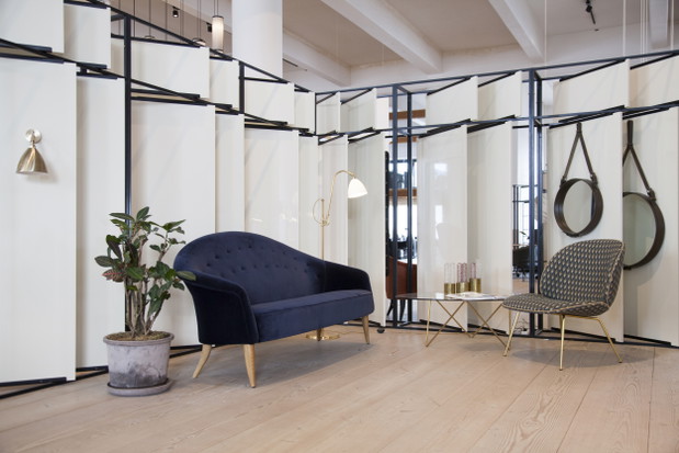 Kopenhaski showroom GUBI w letniej odsłonie