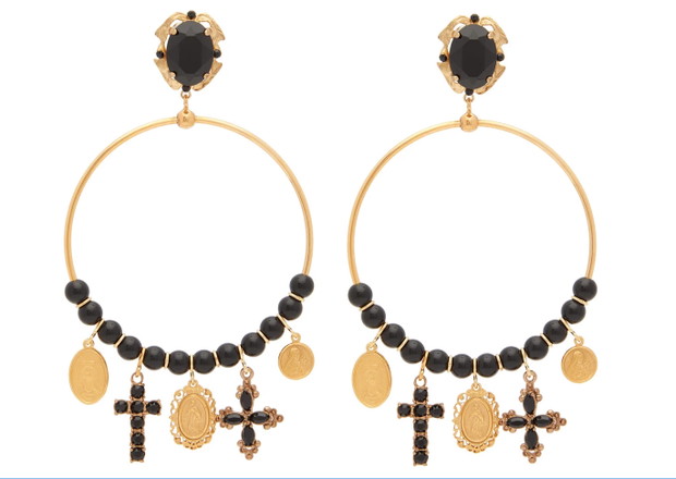 Duże kolczyki koła, pozłacane, z motywami krzyży i medalionów Dolce & Gabbana 3300 zł