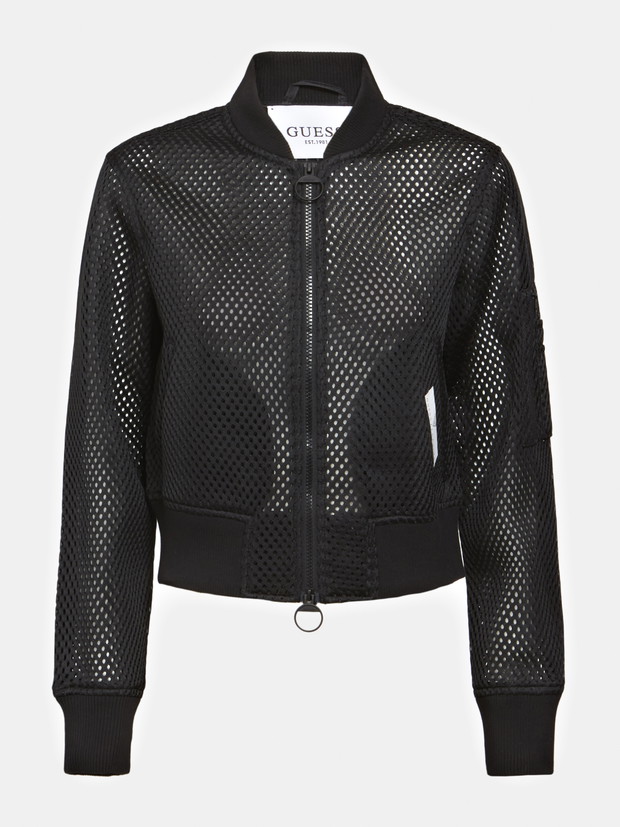 GUESS Activewear SS21: athleisure w pełnym słońcu