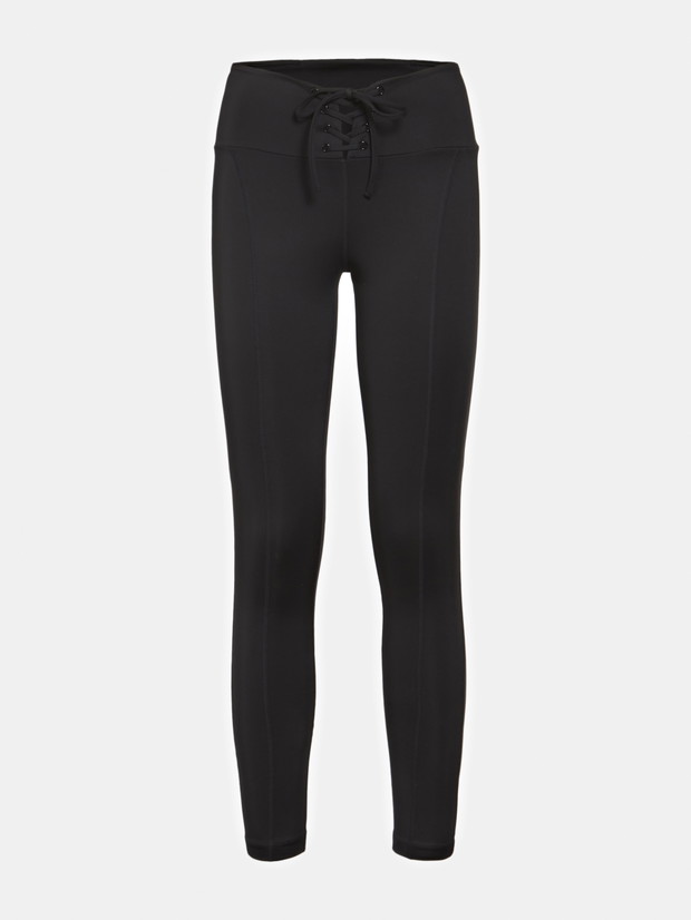 GUESS Activewear SS21: athleisure w pełnym słońcu