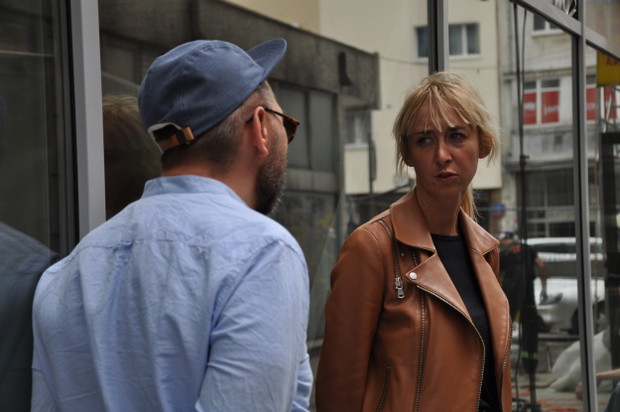Backstage z sesji ze zwycięską kolekcją programu Project Runway