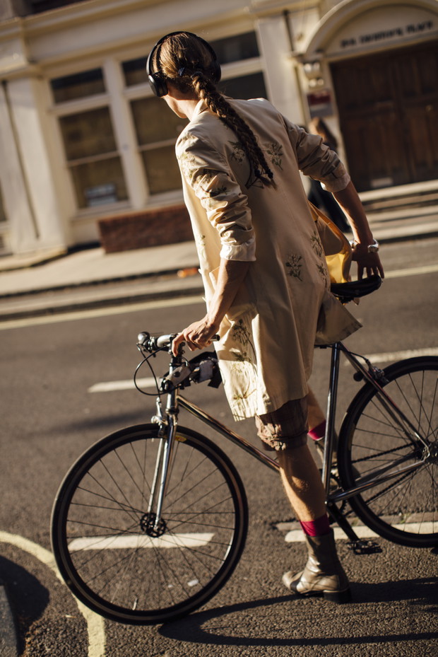 Street fashion na London Fashion Week SS24