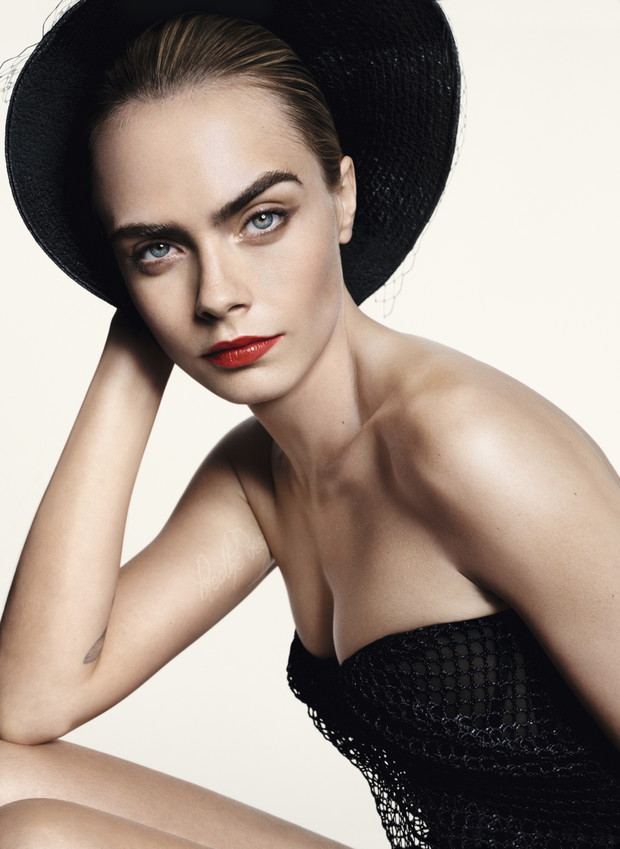 Cara Delevingne dla ELLE