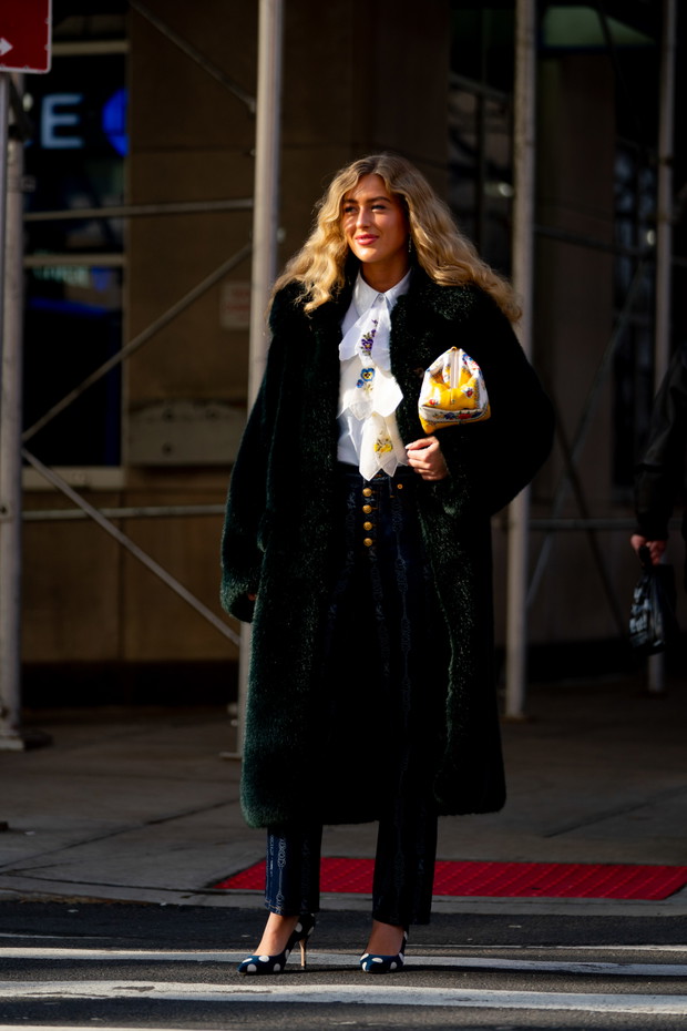 Street fashion: New York Fashion Week. Stylizacje