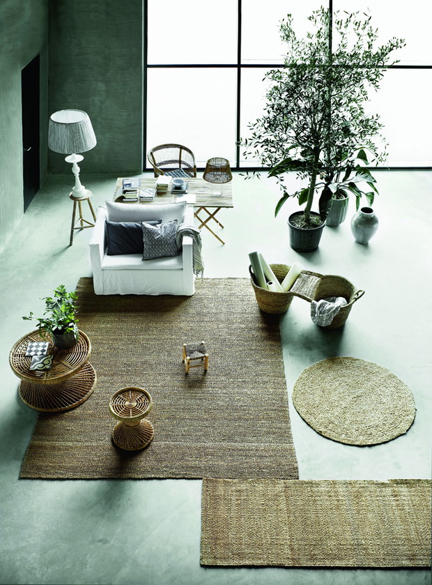 Salon w neutralnych barwach
