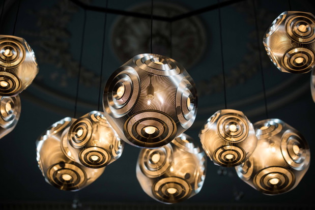 Tom Dixon w kościele