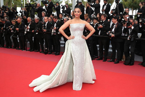 Cannes 2018: Aishwarya Rai w sukni Rami Kadi na premierze filmu Sink Or Swim (Le Grand Bain)