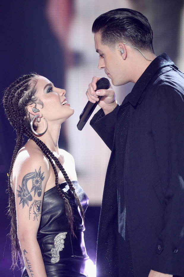 G-Eazy i Halsey na imprezie Dick Clark