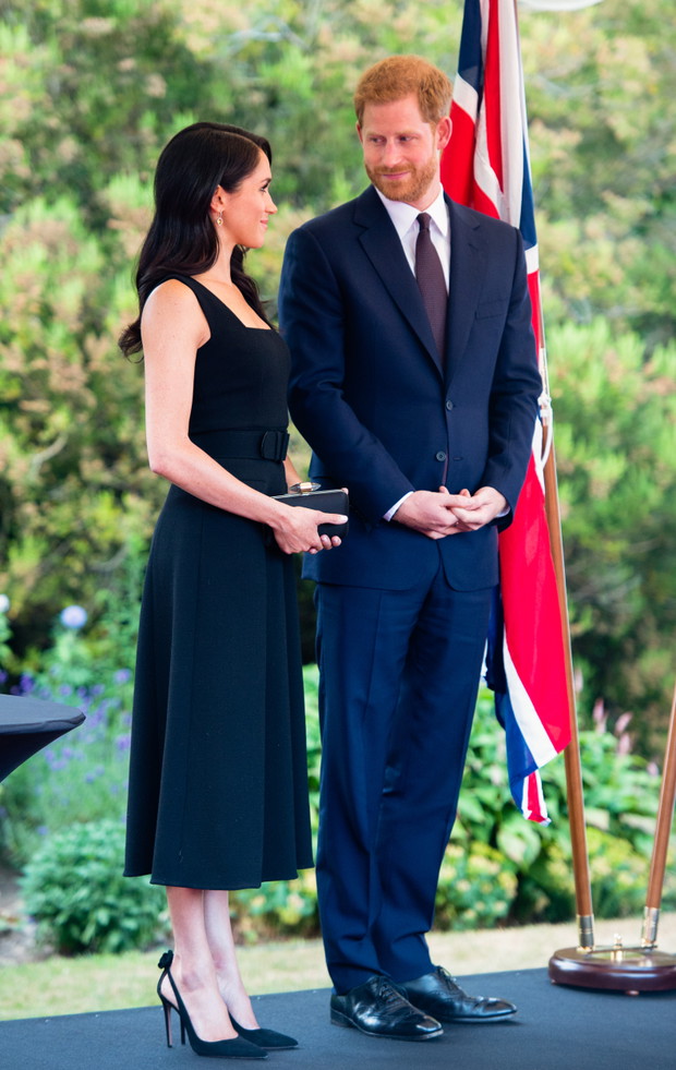 Książę Harry i księżna Meghan na przyjęciu zorganizowanym w siedzibie brytyjskiego ambasadora w Dublinie, 10.07.2018.