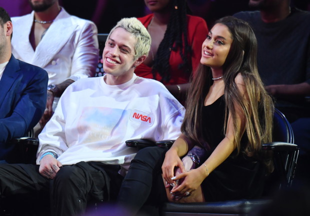 Pete Davidson i Ariana Grande na MTV VMAs 2018.