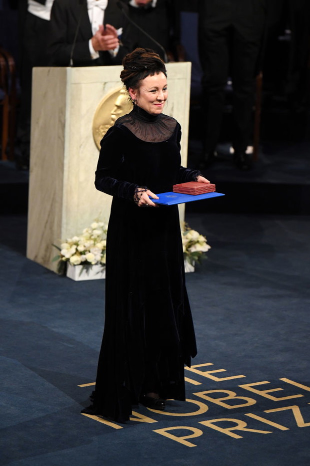 Olga Tokarczuk odebrała literackiego Nobla! Relacja z ceremonii w Sztokholmie