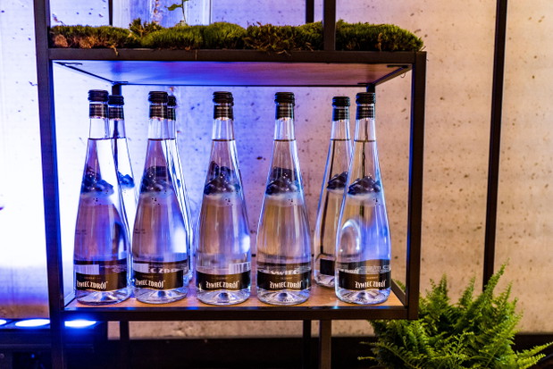 Żywiec Zdrój - szklane butelki, konferencja U Źródeł