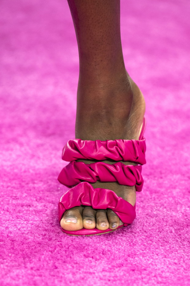 Buty na jesień damskie (2020): trendy z wybiegów