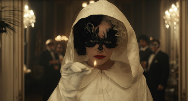 Cruella: Emma Stone, makijaże i kostiumy