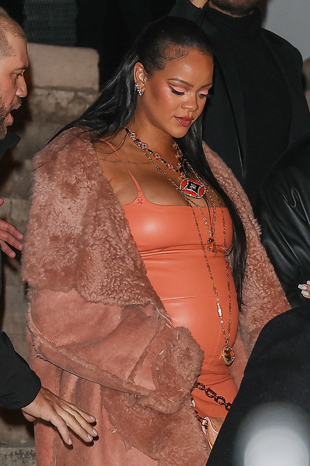 Rihanna w ciąży podczas PFW22