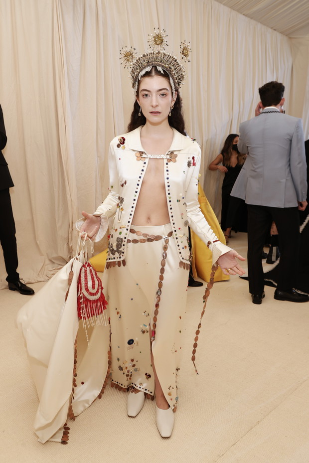 Stylizacje Met Gala 2021: suknie gwiazd