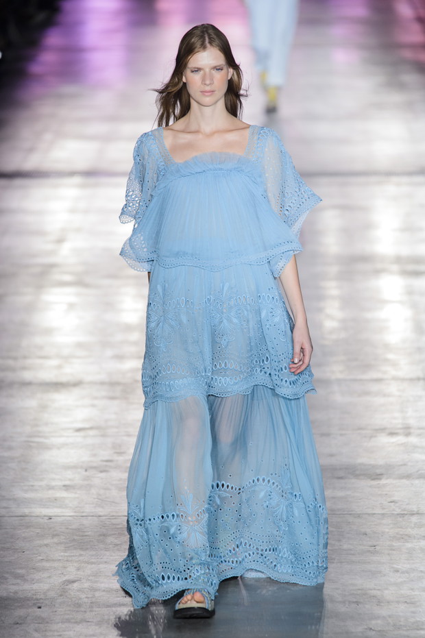 Pokaz Alberta Ferretti SS19