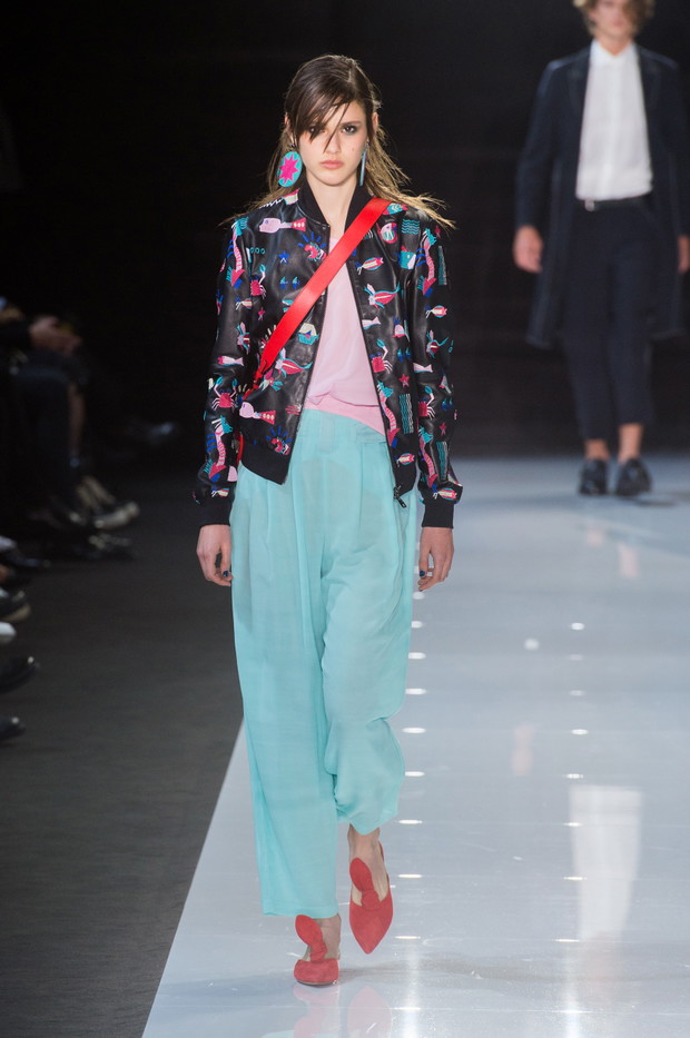 Pokaz Emporio Armani SS18
