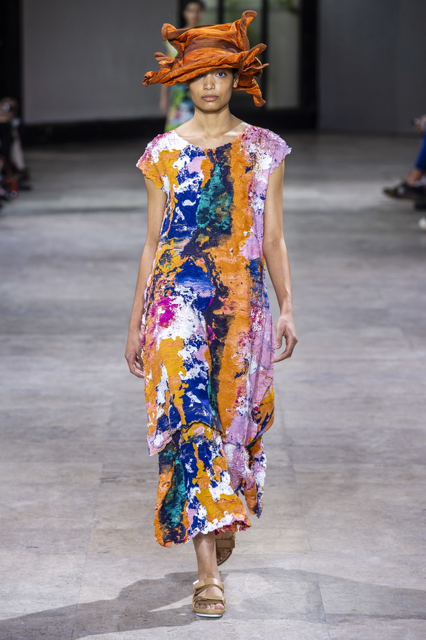 Pokaz Issey Miyake SS19