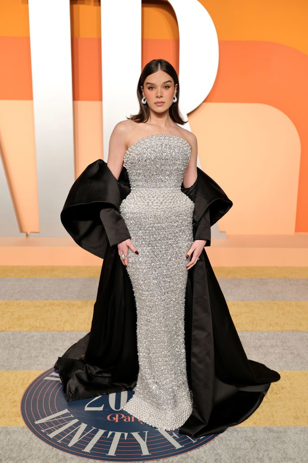 Hailee Steinfeld w Tamara Ralph haute couture
