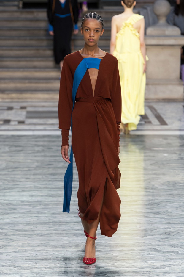 Pokaz Victoria Beckham SS20
