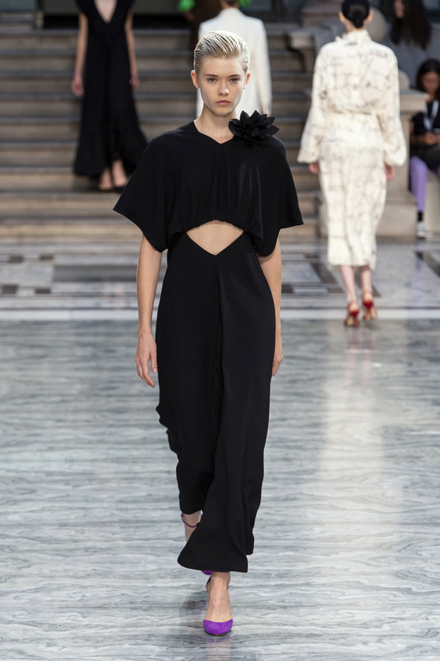 Pokaz Victoria Beckham SS20