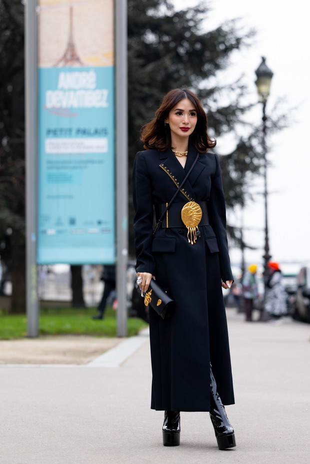 Jak noszą się teraz najbardziej stylowe dziewczyny z branży mody? Przegląd stylizacji z Paris Couture Week street style