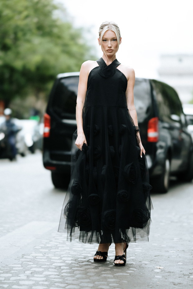 Moda uliczna na Paris Haute Couture Week jesień-zima 2023/2024