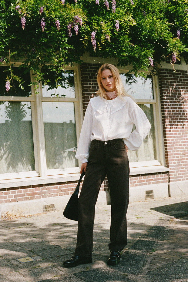 FABIA SHIRT WHITE, WANDER JEANS BROWN