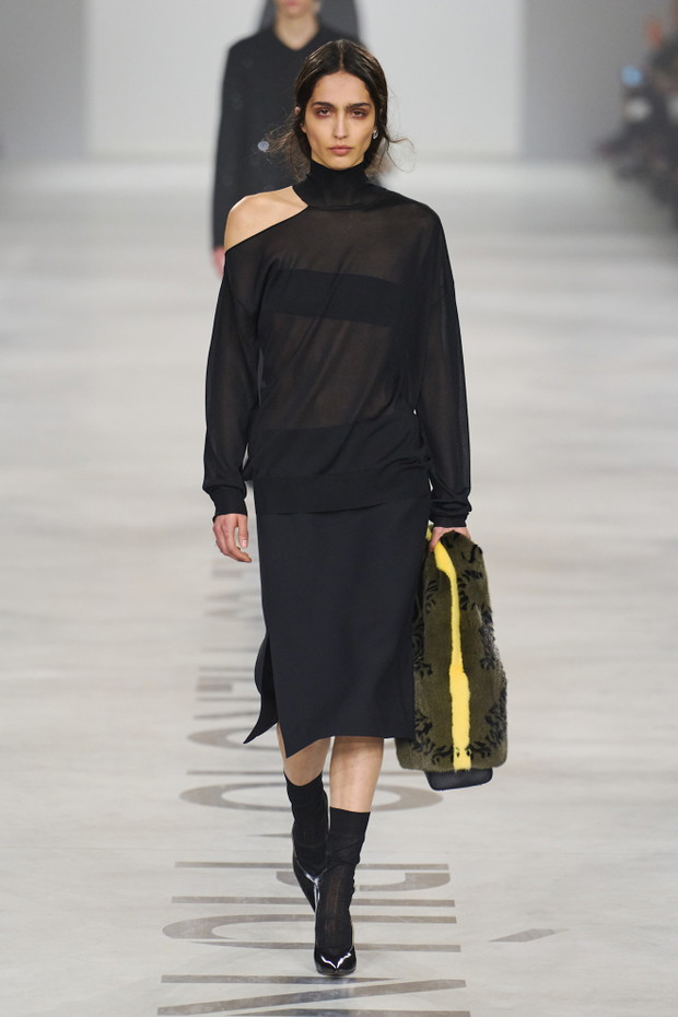 Fendi F26
