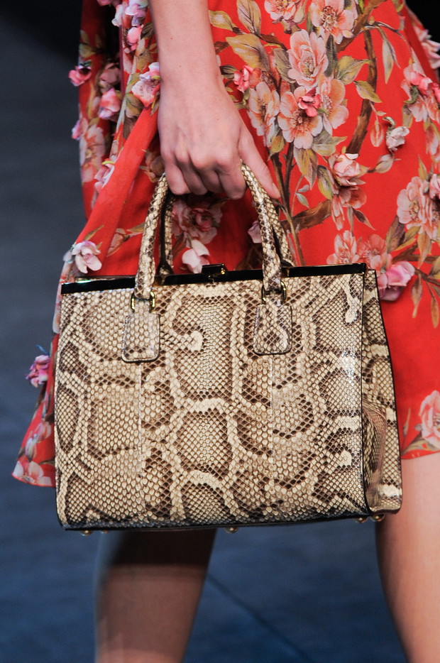 Buty, torebki i dodatki z pokazu Dolce & Gabbana SS14